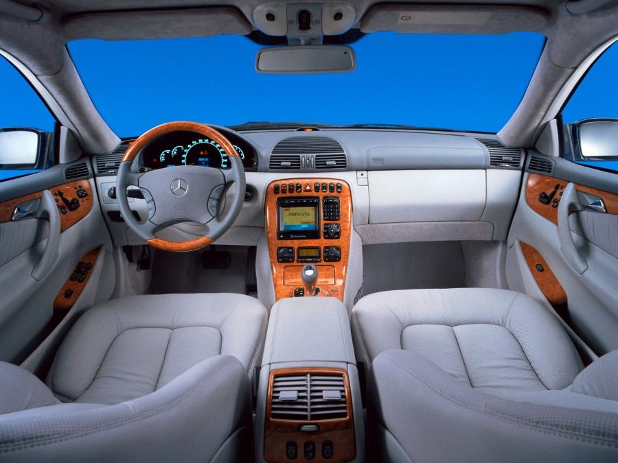  Mercedes-Benz CL500 1999 года  (фото 19 из 30)